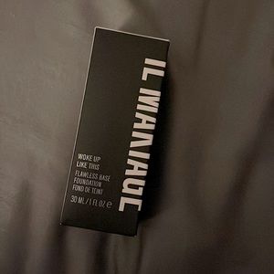 Brand new in box IL MAKIAGE Woke Up Like This foundation in shade 40